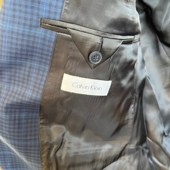 Calvin Klein blue plaid blazer, 42R - Picture 3 of 4